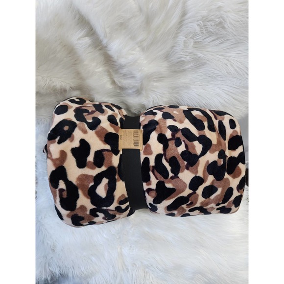 Victoria's Secret PINK Leopard Print Black Sherpa Blanket 60 in by 72 in NEW - Picture 2 of 9